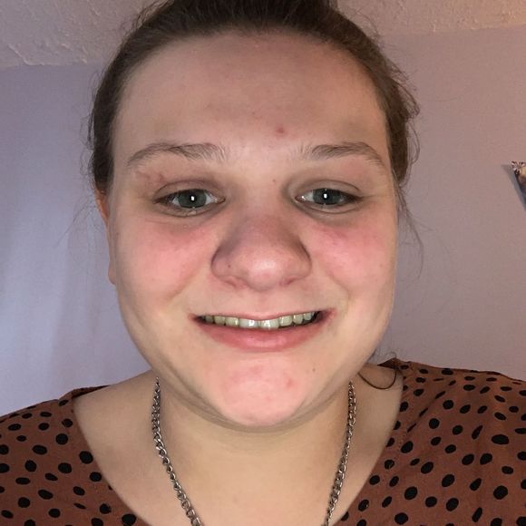 Meet your Posher, Sarah - Picture 1 of 1